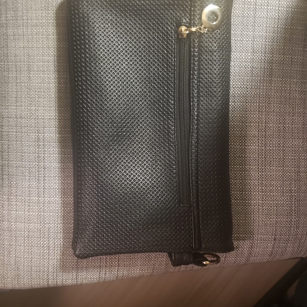 Jingpinpiju Black Multipocketed Clutch